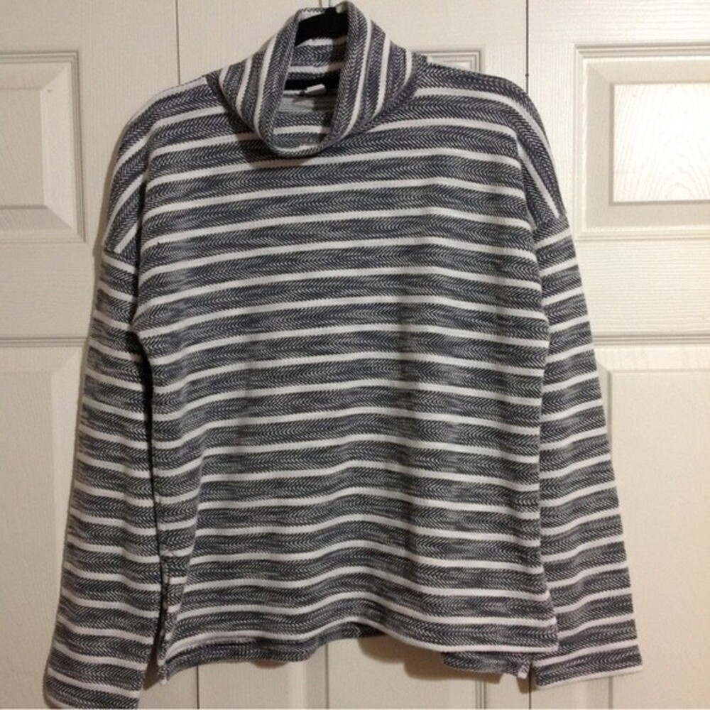 J. CREW Size Medium Blue White Striped Textured Mockneck Pullover Sweater Cozy